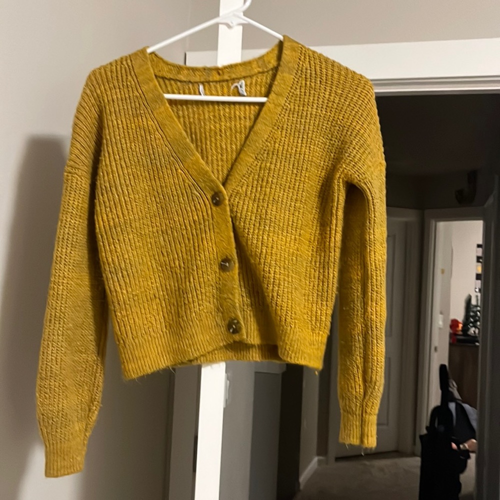Small young ladies mustard sweater top